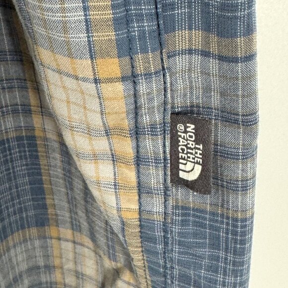 The North Face Blue Plaid Button Down Short Sleeve Shirt Mens XL 100% Nylon Ligh - Picture 5 of 8